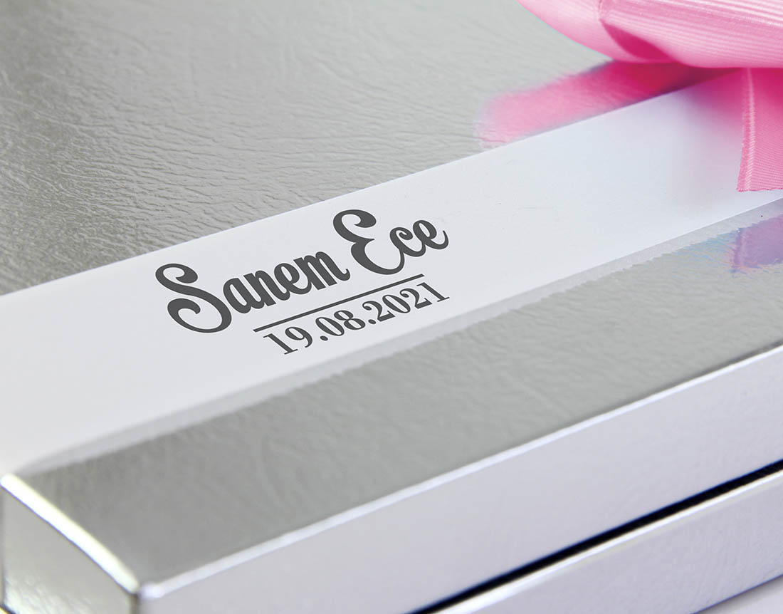 Kız Bebek Hediye Seti - Çikolata, Magnet, Kapı Süsü - Face Unicorn