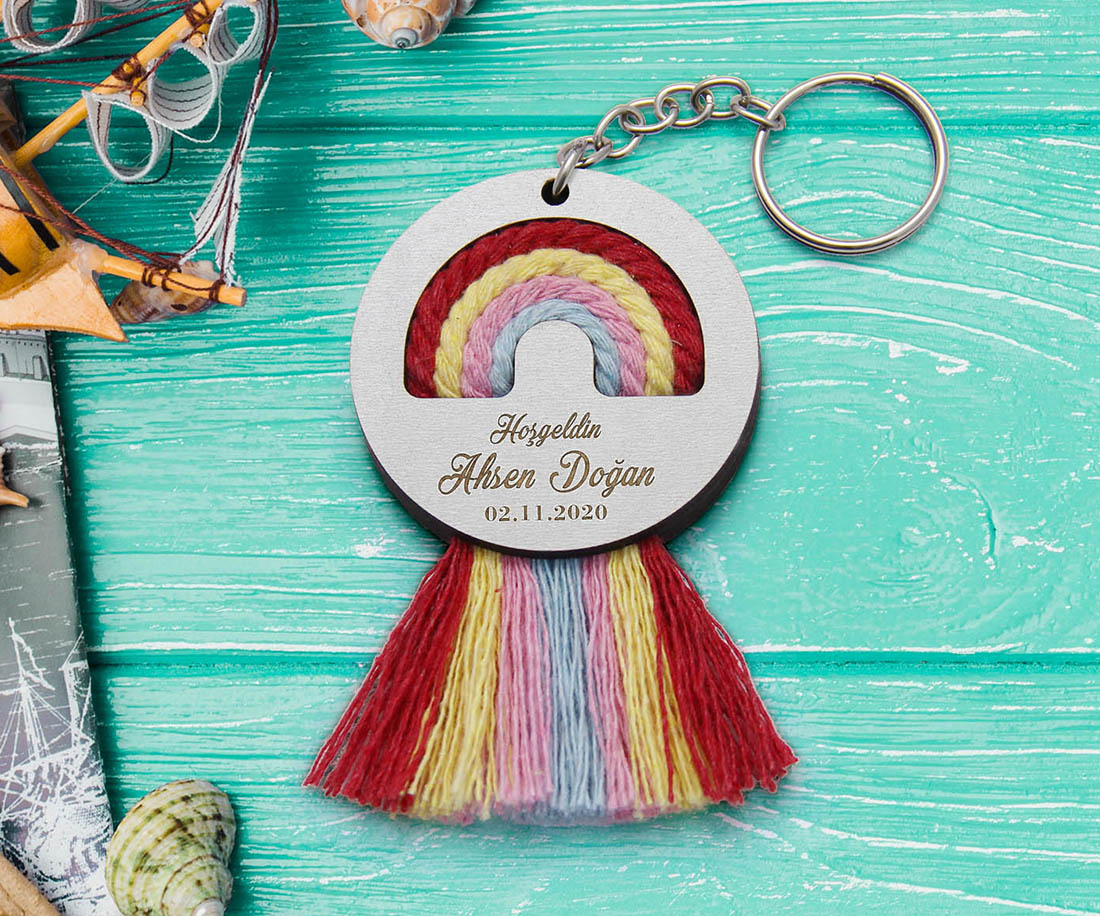 Makrome Gökkuşağı Oval Anahtarlık - Erkek Bebek Şekeri