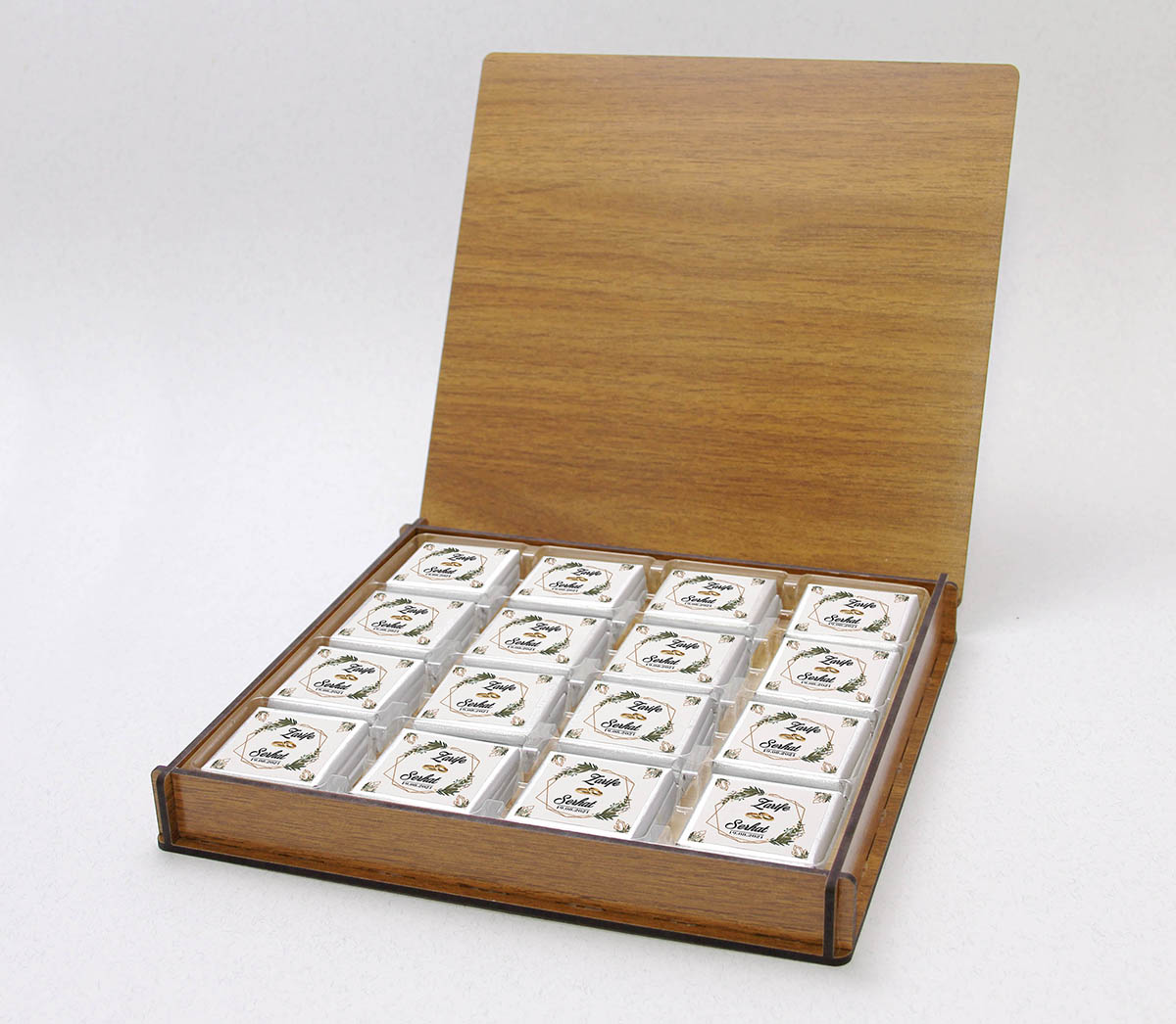 Ceviz Ahşap Kutulu, UV Baskılı Söz, Nişan Çikolatası - Kristal Papatya