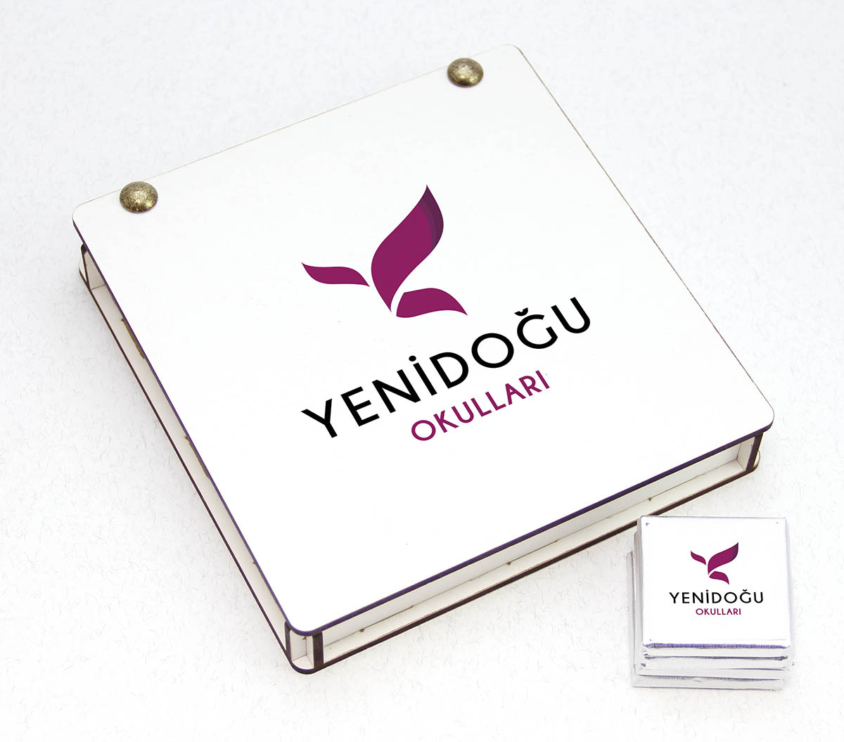 Kurumsal, Ahşap Kutulu Madlen Çikolata - 18’li - Logo veya Fotoğraf