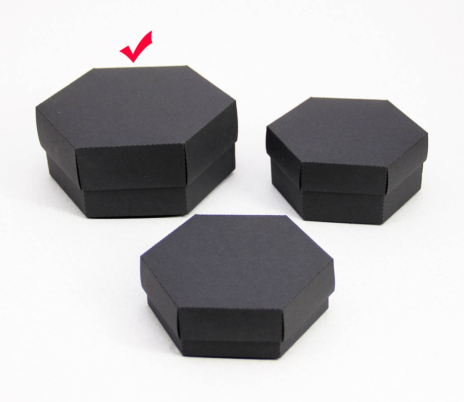 13 x 11 x 5 cm Altıgen Kapaklı Siyah Karton Kutu