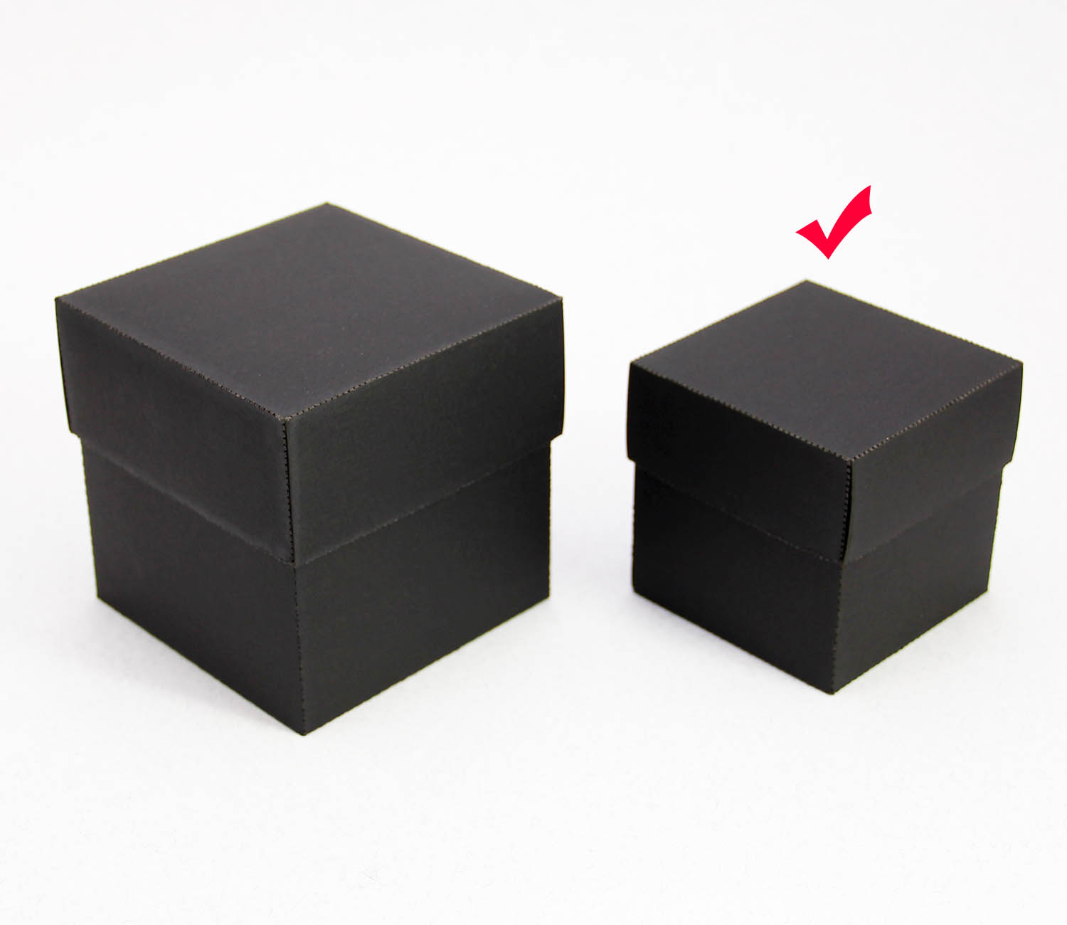 7 x 7 x 7 cm Kapaklı Siyah Karton Kutu