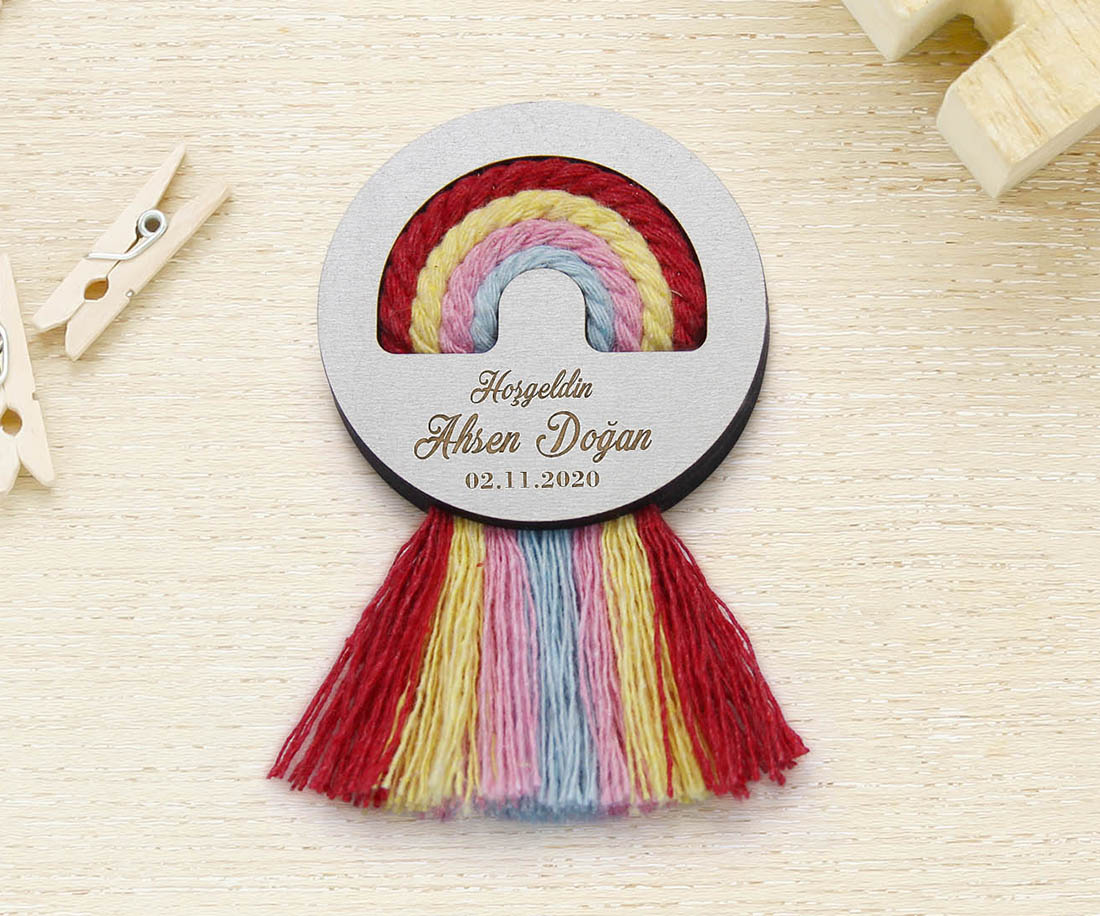 Makrome Gökkuşağı Oval Magnet - Erkek Bebek Şekeri