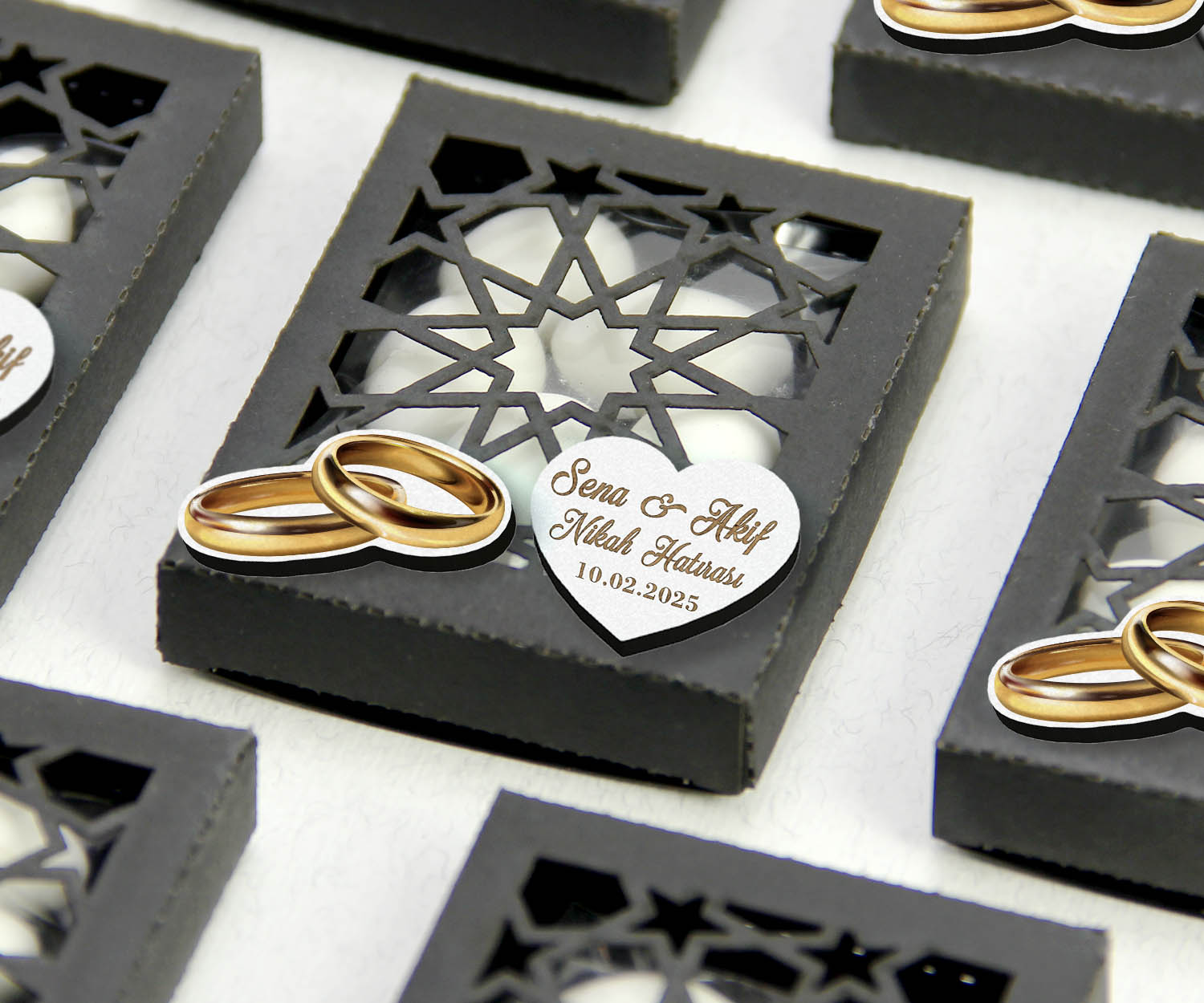 Figür Yüzük Detaylı Siyah Kutulu Badem Şekeri - Nikah, Kına, Nişan Şekeri