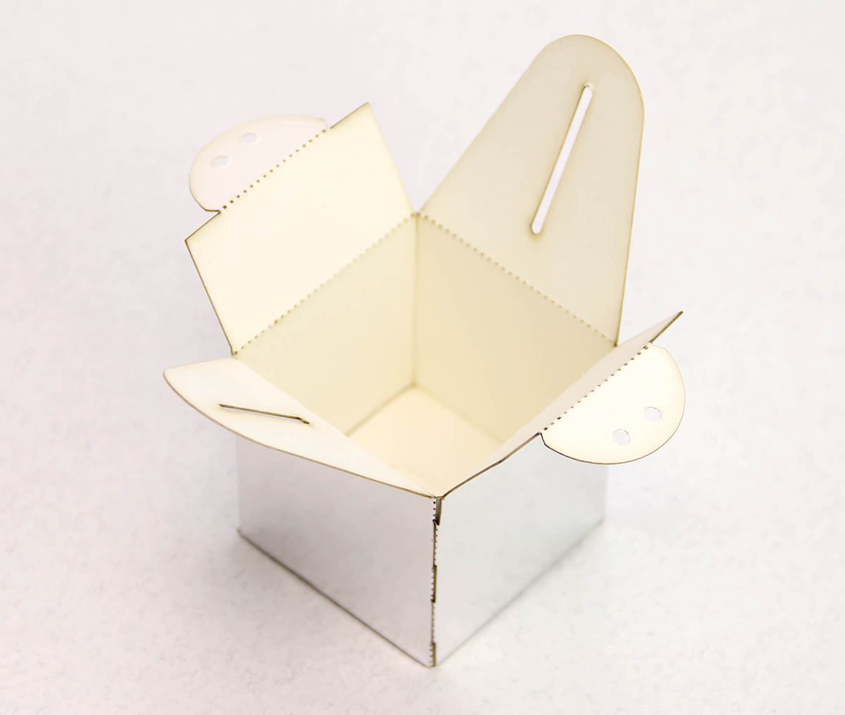 Metalize Gümüş Şeker Kutusu