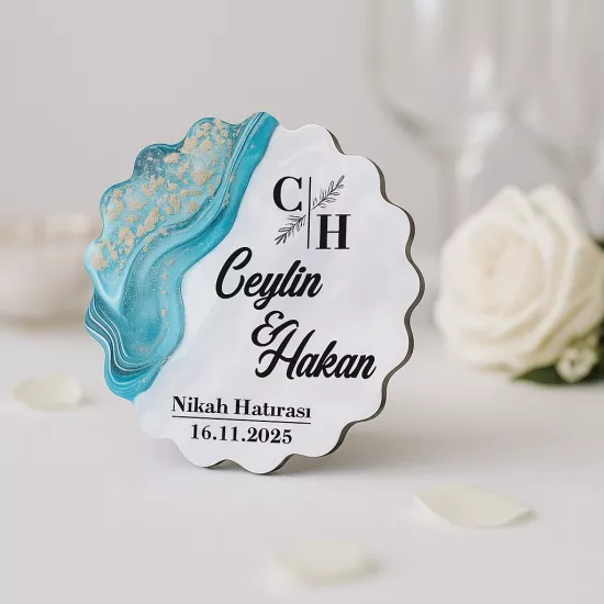 Epoksi-Mermer Ahşap Papatya Magnet Turkuaz – İsim/Tarih UV Baskılı Nikah Hediyeliği | Tasarım Şeker