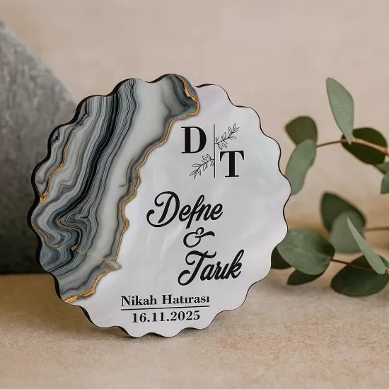 Epoksi-Mermer Ahşap Papatya Magnet Gri – İsim/Tarih UV Baskılı Nikah Hediyeliği | Tasarım Şeker